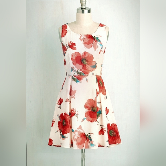 Gabriella Rocha Floral Poppy Sleevless Dress - Picture 9 of 9